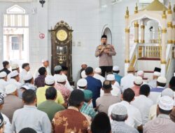 Kapolres Padangsidimpuan Berdialog dengan Warga dalam “Jum’at Curhat” di Masjid Al-Ikhlas Samora