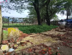Tembok Stadion HM. Nurdin Padangsidimpuan Menganga, Kondisi Lapangan Juga Mengkhawatirkan