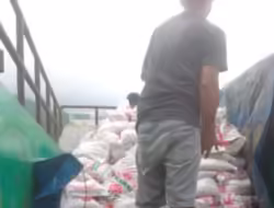 Tanggap Bencana: Relawan Matahari Tapanuli Selatan Salurkan 2 Ton Bantuan untuk Korban Banjir