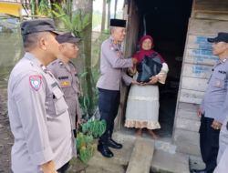 Sembako dan Senyum:  Jumat Berkah Polres Padangsidimpuan Hangatkan Hati Warga Kurang Mampu