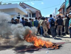 Mahasiswa Memanas, Kejari Sidimpuan “Tak Bernyali”, Temui Pendemo, Inspektorat, BPKAD dan Kades diminta turut diperiksa