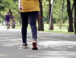 Manfaat dan Larangan Jalan Sore: Menjaga Kesehatan dengan Bijak