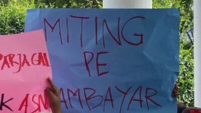 Aksi Unjuk Rasa Pedagang Pasar Baru Panyabungan di DPRD Madina: “Miting Pe Mambayar”