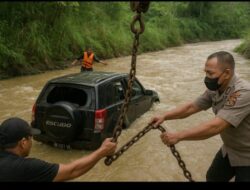 3 Penumpang Meninggal Dunia Akibat Kecelakaan Mobil Masuk Jurang di Tapteng