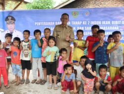 Bupati Tapsel Genjot Ketahanan Pangan, Bantuan Ikan dan Pakan Disalurkan
