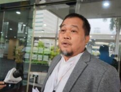 KPK berencana melelang mobil Mercedes-Benz (Mercy) peninggalan BJ Habibie yang dibeli Ridwan Kamil (RK)