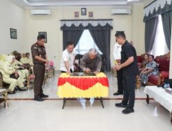 Hari Kedua Kunker di Nias, Kajati Sumut Kunjungi Nias Selatan dan Salurkan Bantuan Sosial