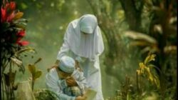 Ziarah Kubur: Mengenang Orang Tua dengan Adab yang Benar