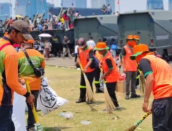 Usai HUT TNI, DLH DKI angkut 126,65 ton sampah di Monas