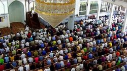 Sholat Jumat: Kewajiban, Tata Cara, dan Keutamaannya