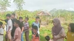 Amarah Warga Memuncak: Emak-Emak Bakar Markas Narkoba di Batu Mundom