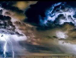 Cuaca Sumbar Tidak Stabil, Warga Diimbau Tetap Siaga Hadapi Badai Petir