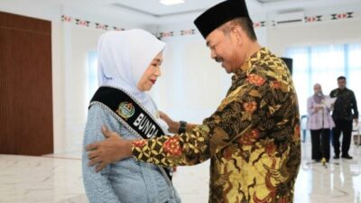 Untuk Mendukung Tumbuh Kembang Anak, Bupati Madina Kukuhkan Yupri Astuti sebagai Bunda PAUD