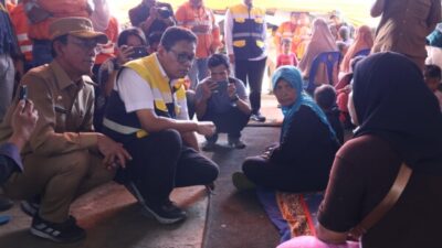 Wamen ESDM Tinjau Huntara Korban Banjir Bandang Tapsel, Pastikan Fasilitas Dasar dan Sebut Tambang Martabe Bukan Penyebab