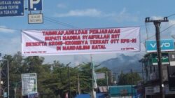 Muncul Baliho Tanpa Identitas di Pasar Lama, Isinya Tuntut Penegakan Hukum Bupati Madina