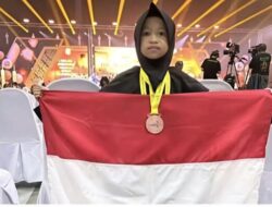 Usia Tujuh Tahun, Semangatnya Mengguncang Dunia: Kisah Atut, Sang Juara Matematika